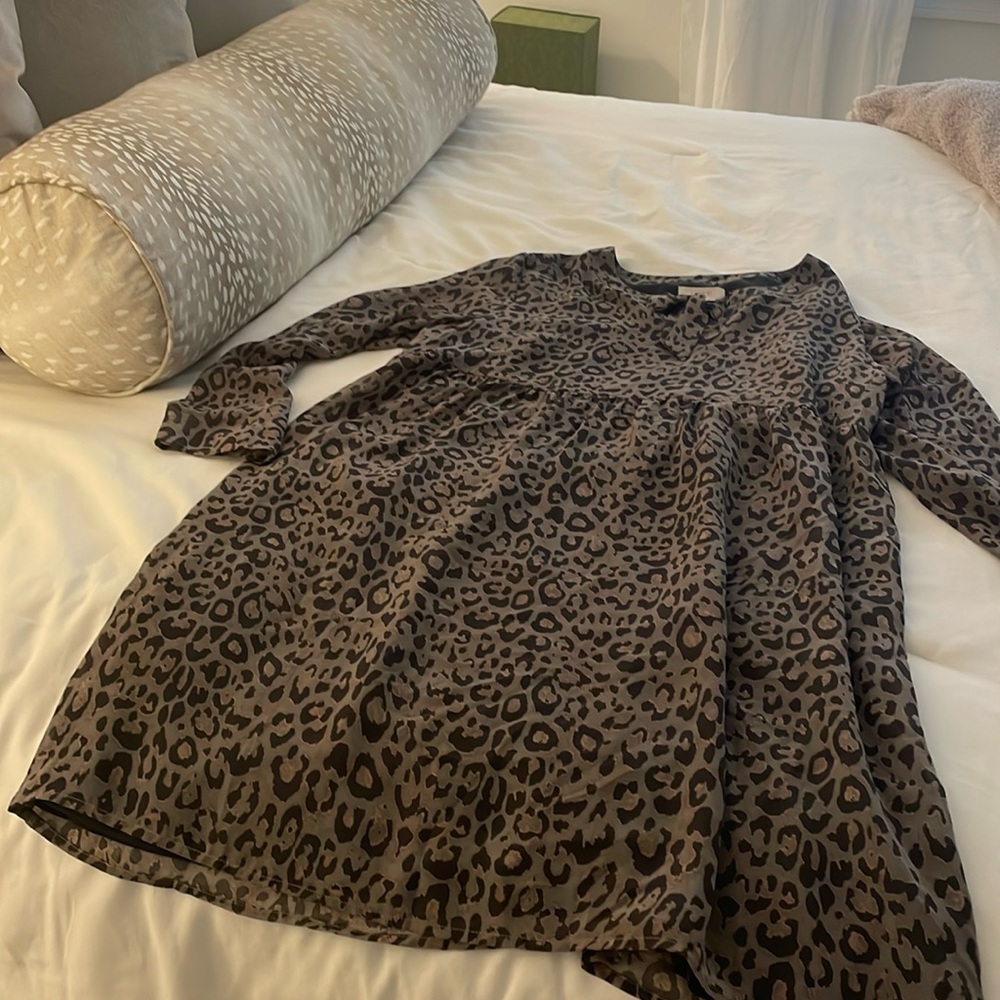 Women’s long sleeve knee length dress